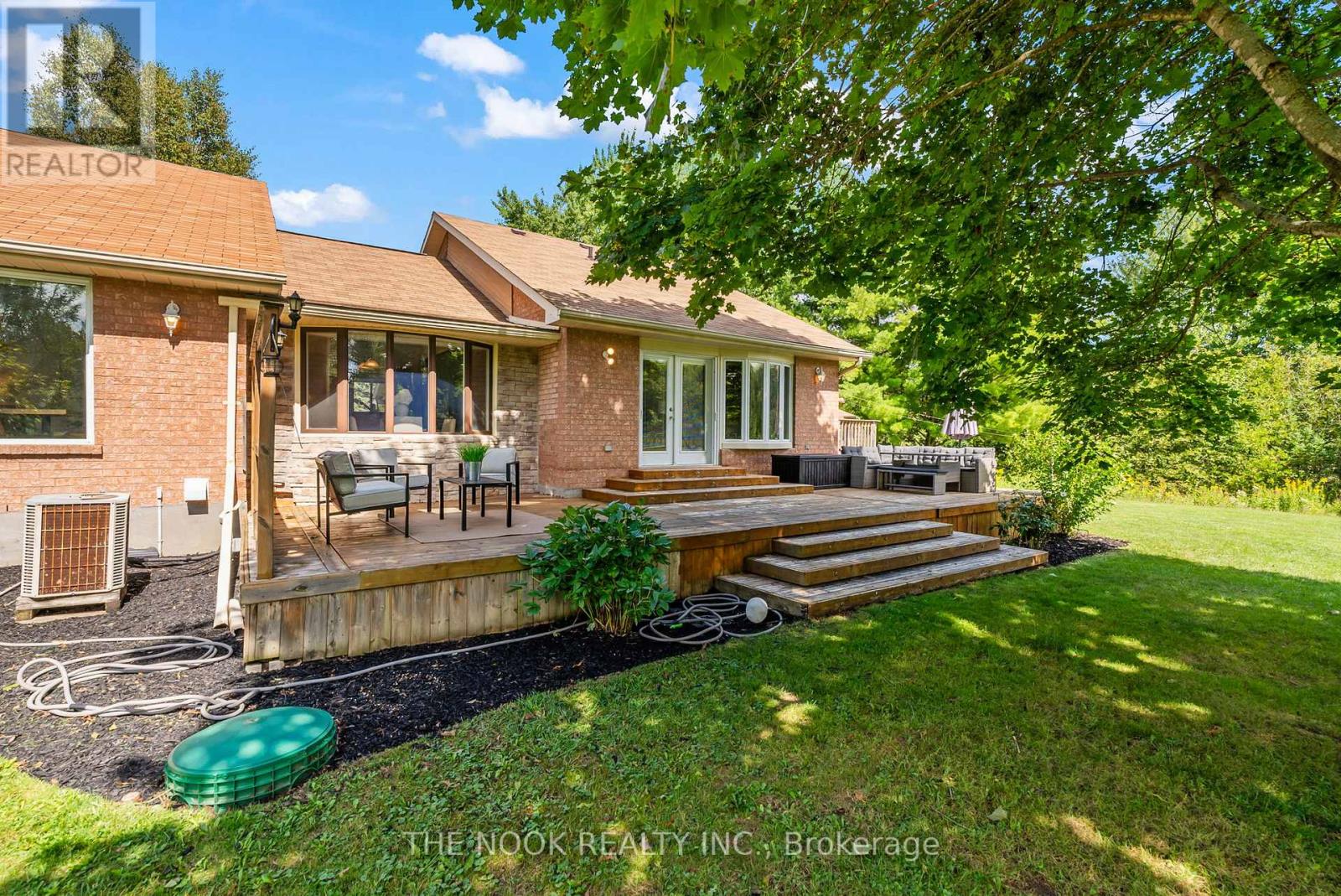Photo 43 of 10 Stone Sound, Scugog ON