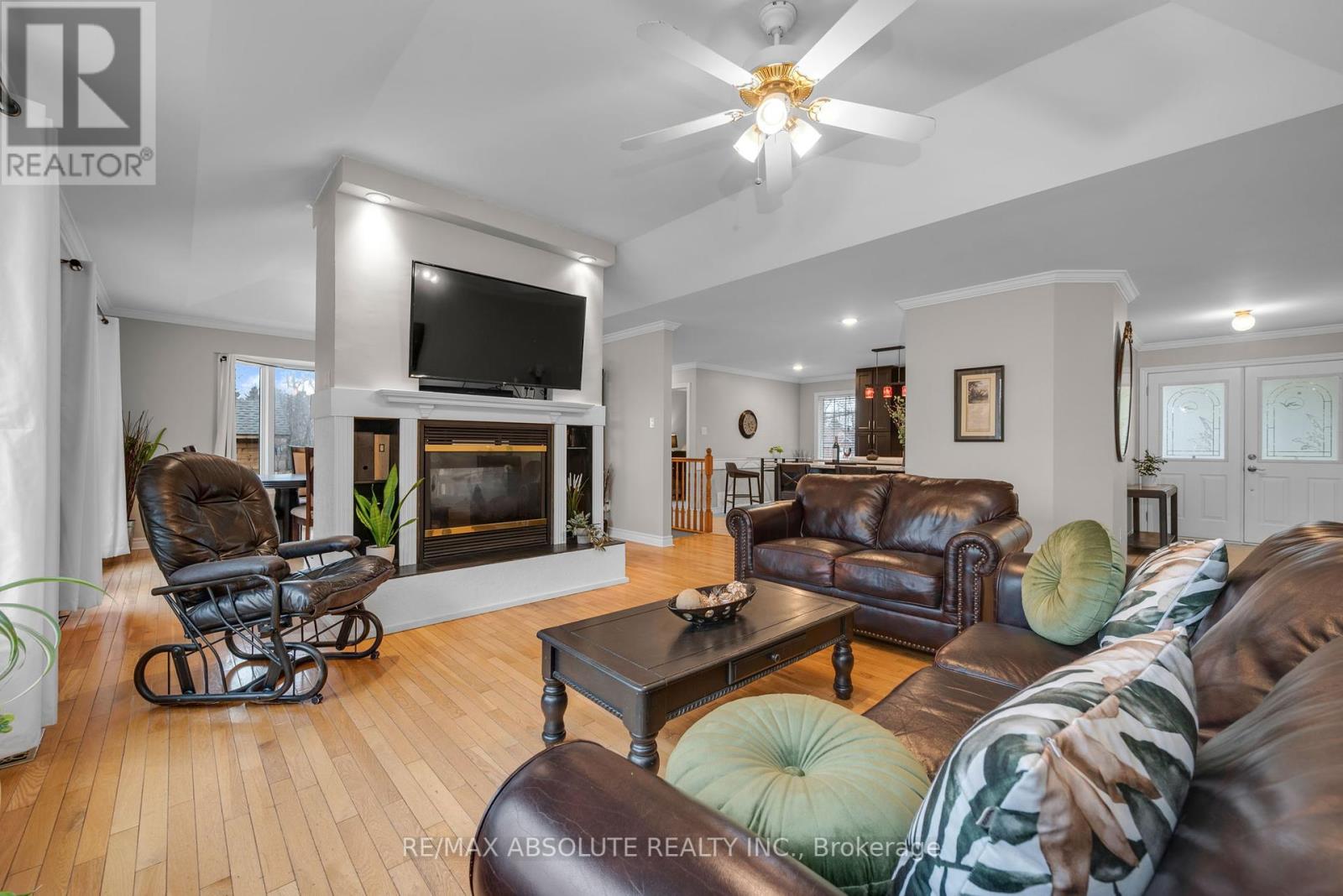 Photo 11 of 1601 Shauna Crescent, Ottawa ON