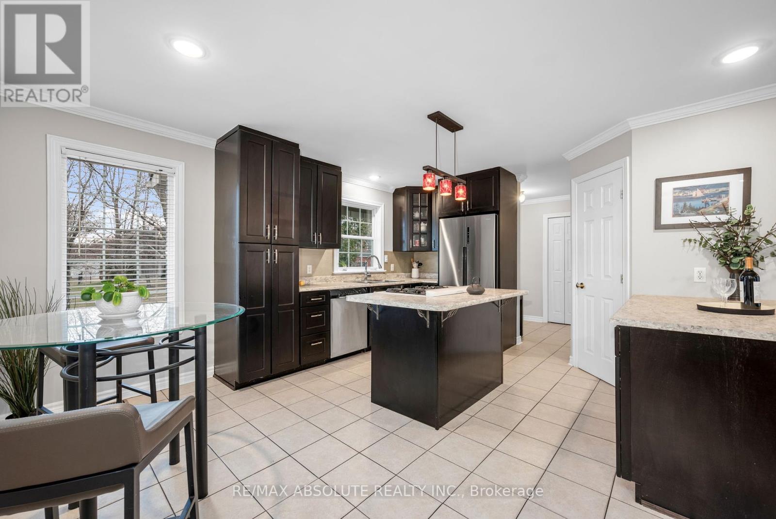 Photo 17 of 1601 Shauna Crescent, Ottawa ON