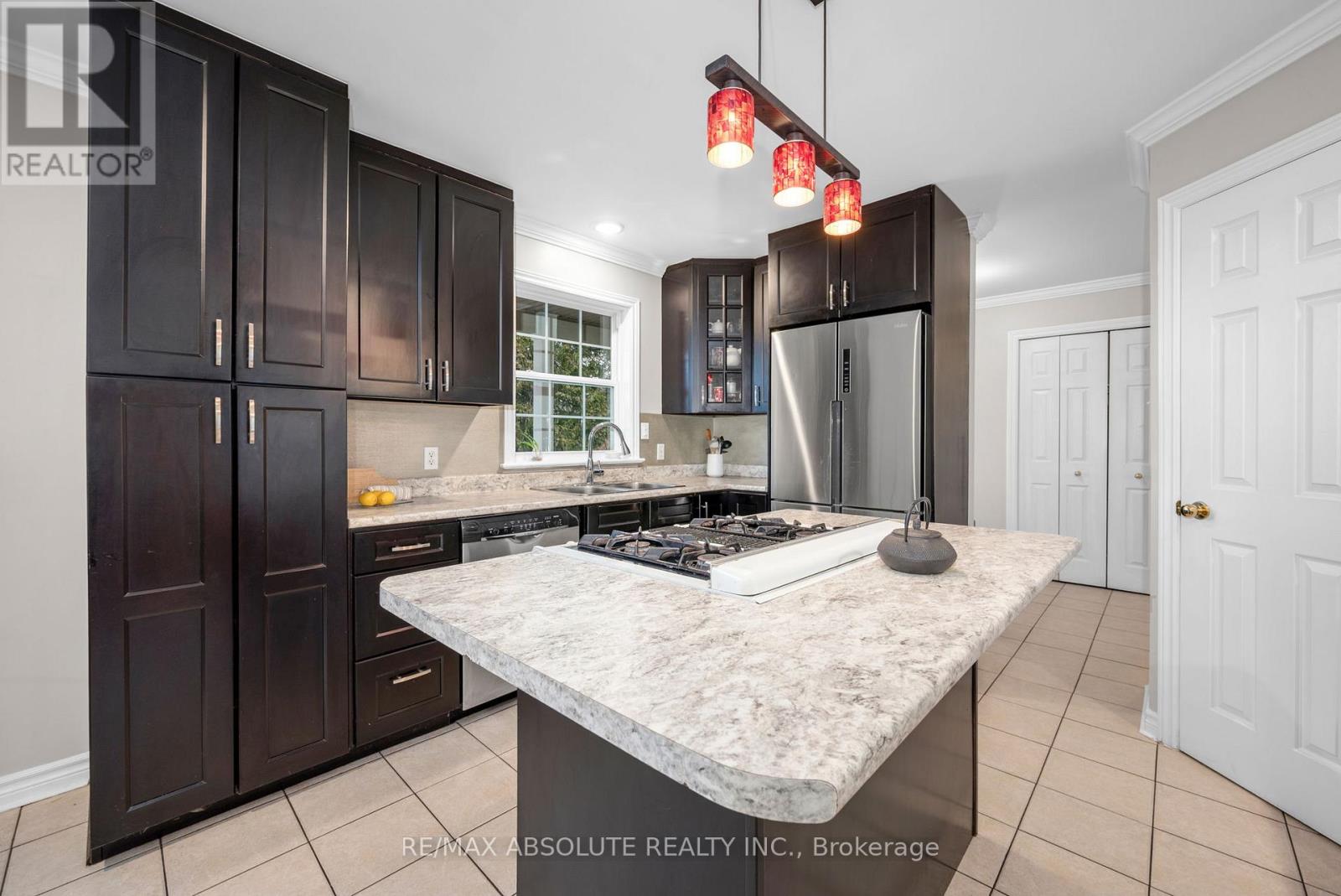 Photo 18 of 1601 Shauna Crescent, Ottawa ON