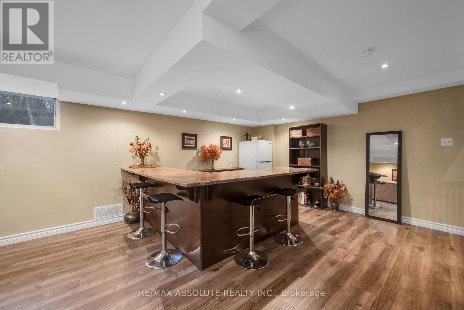 Photo 38 of 1601 Shauna Crescent, Ottawa ON