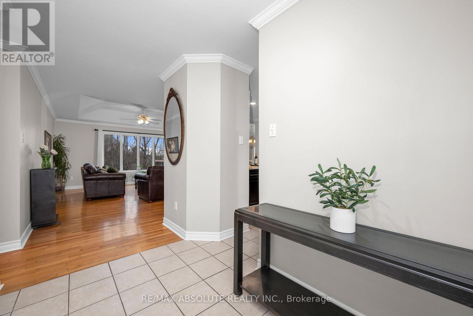 Photo 7 of 1601 Shauna Crescent, Ottawa ON