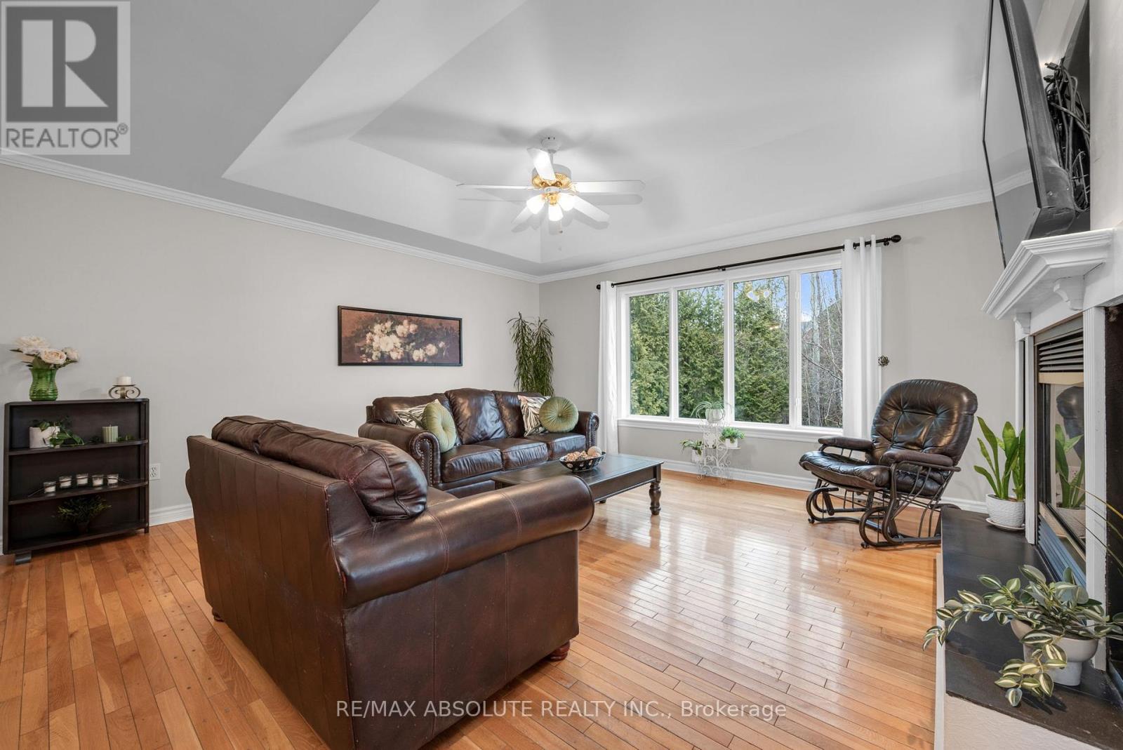 Photo 9 of 1601 Shauna Crescent, Ottawa ON