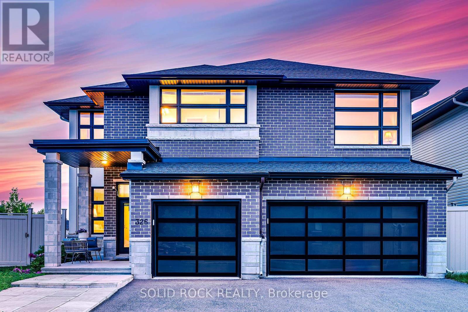 Photo 1 of 326 Memorial Grove, Ottawa ON