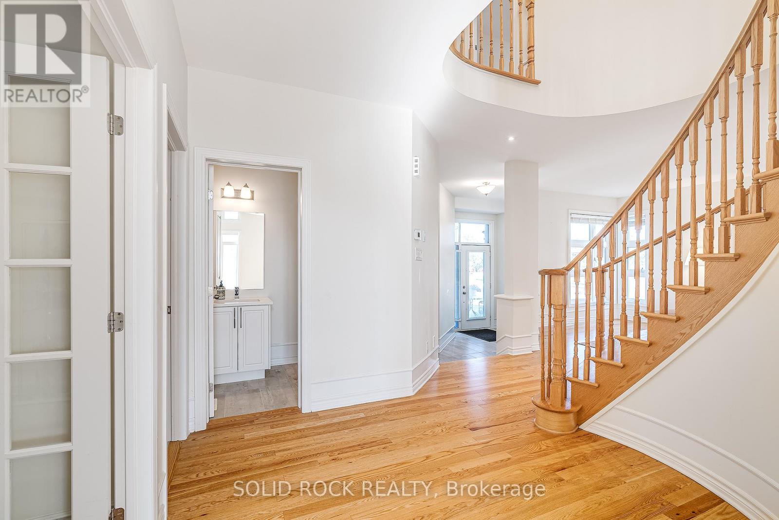 Photo 11 of 326 Memorial Grove, Ottawa ON