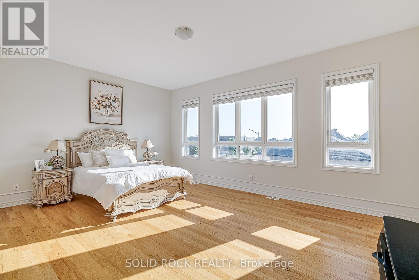 Photo 24 of 326 Memorial Grove, Ottawa ON