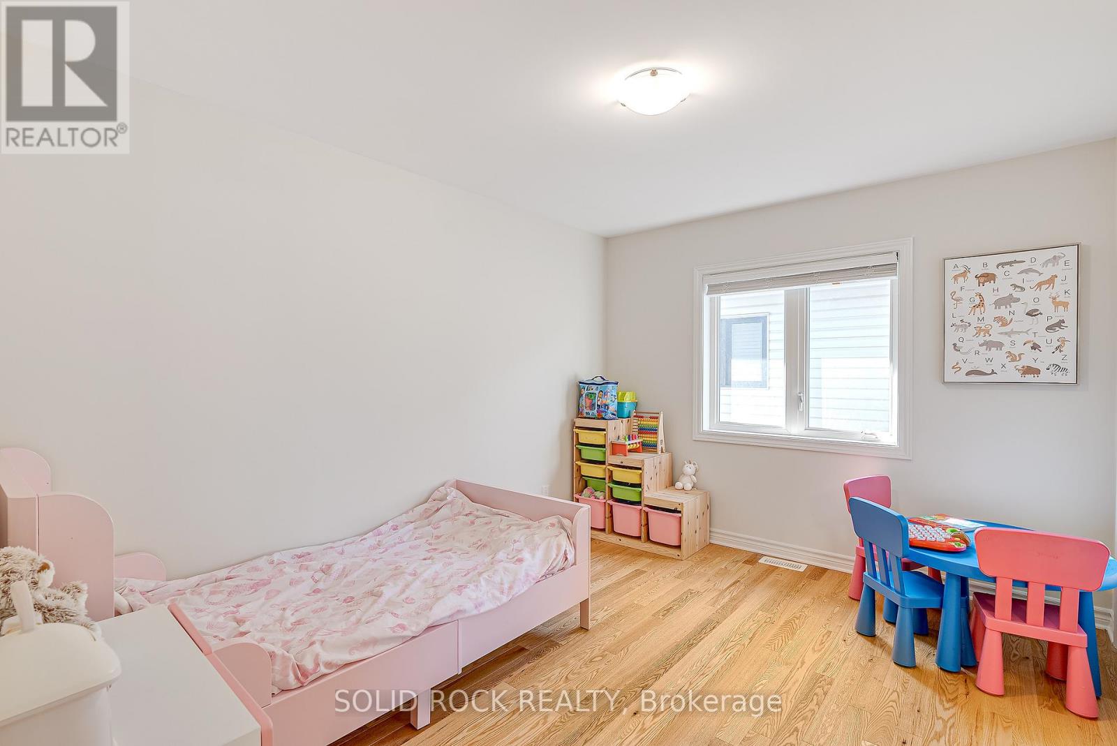 Photo 29 of 326 Memorial Grove, Ottawa ON