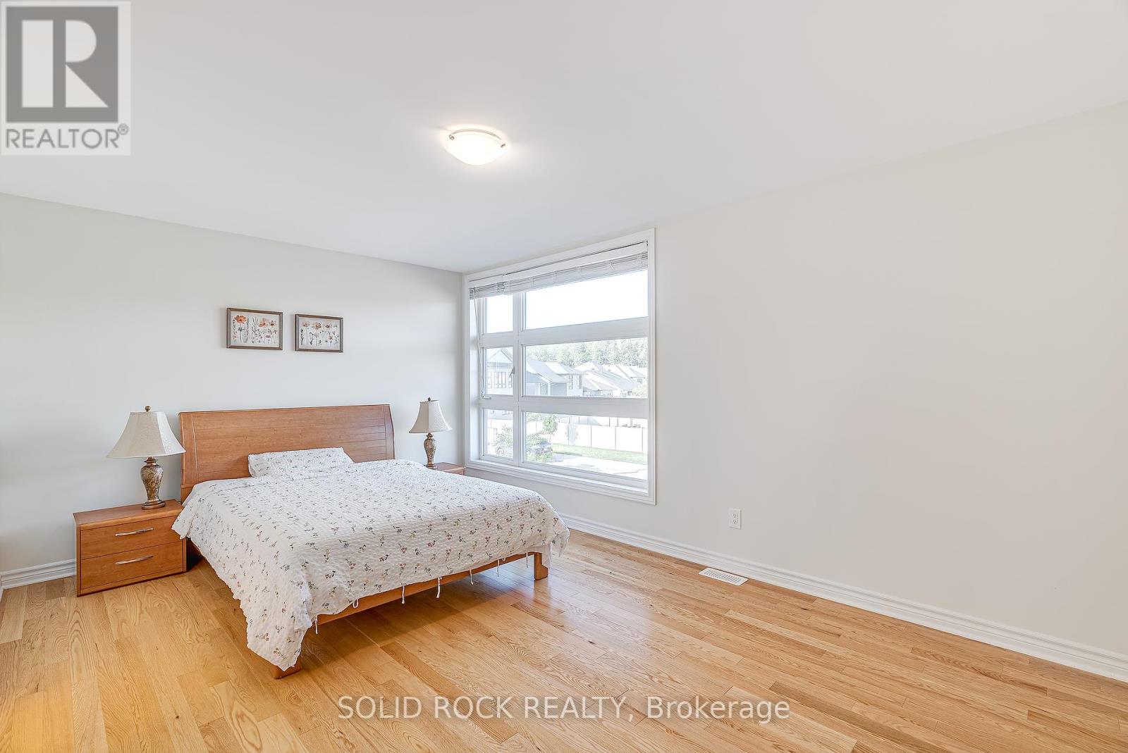 Photo 31 of 326 Memorial Grove, Ottawa ON