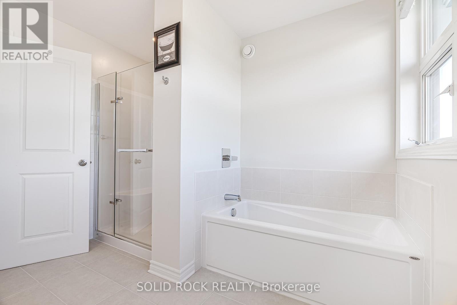 Photo 36 of 326 Memorial Grove, Ottawa ON