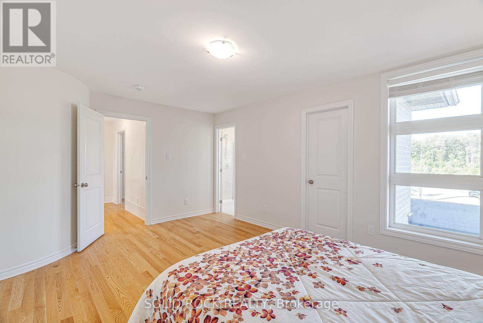 Photo 38 of 326 Memorial Grove, Ottawa ON