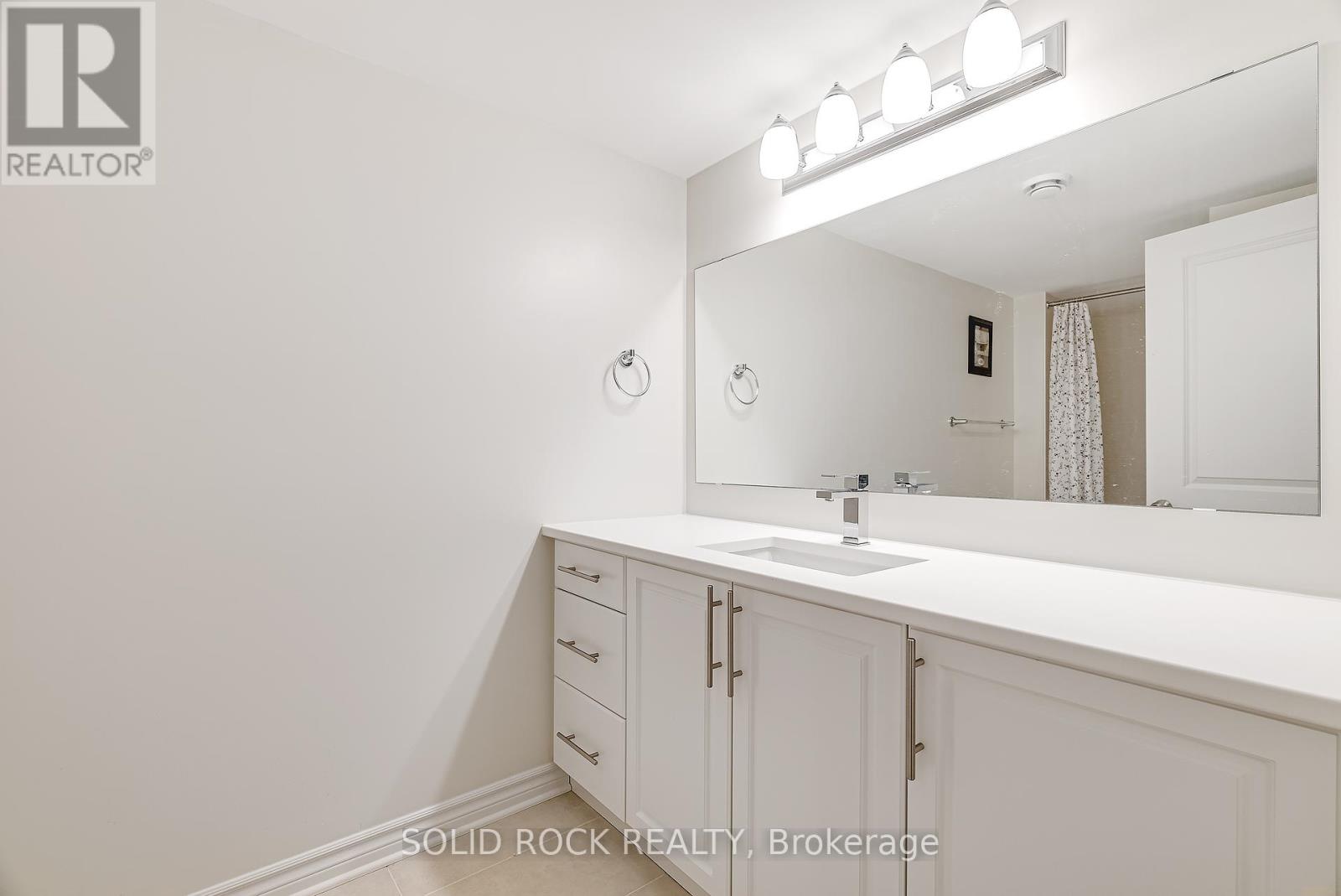 Photo 43 of 326 Memorial Grove, Ottawa ON