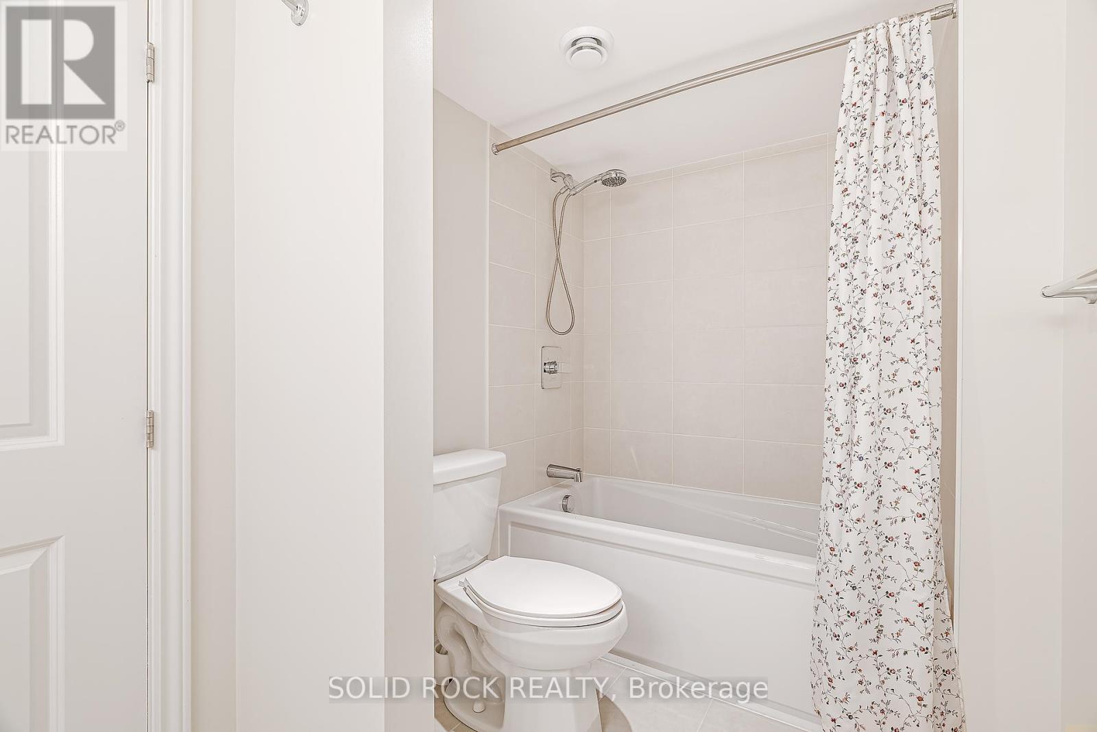 Photo 44 of 326 Memorial Grove, Ottawa ON