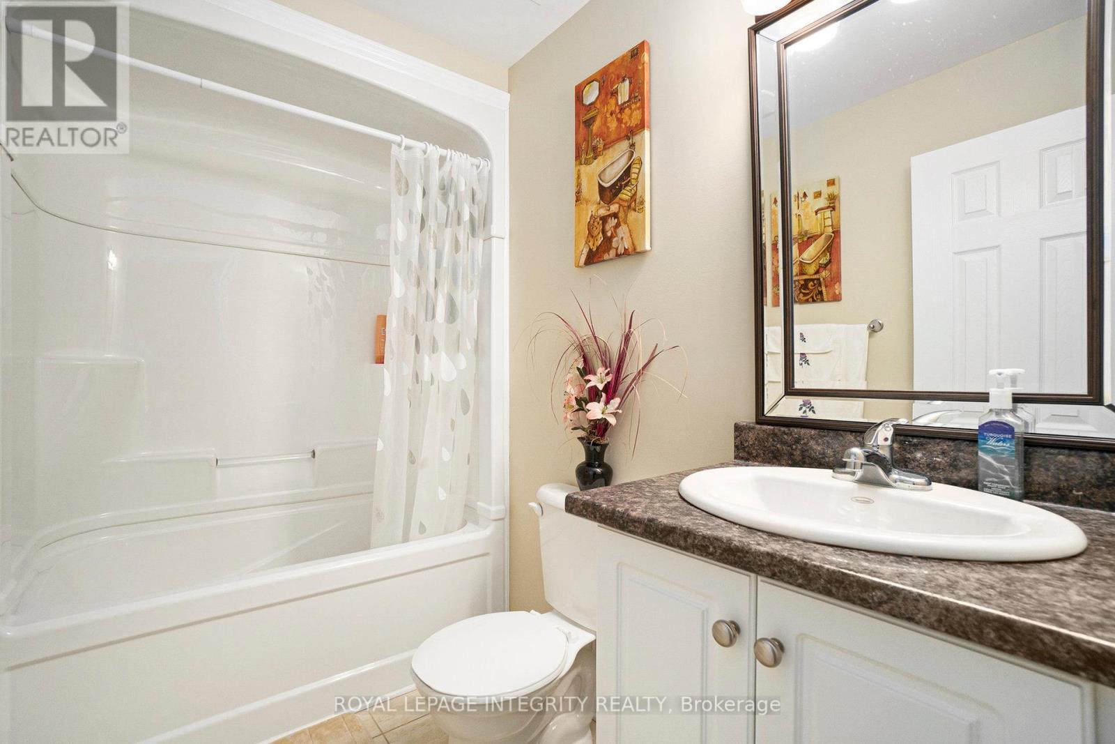 Photo 19 of 44 Lee Avenue, Smiths Falls ON