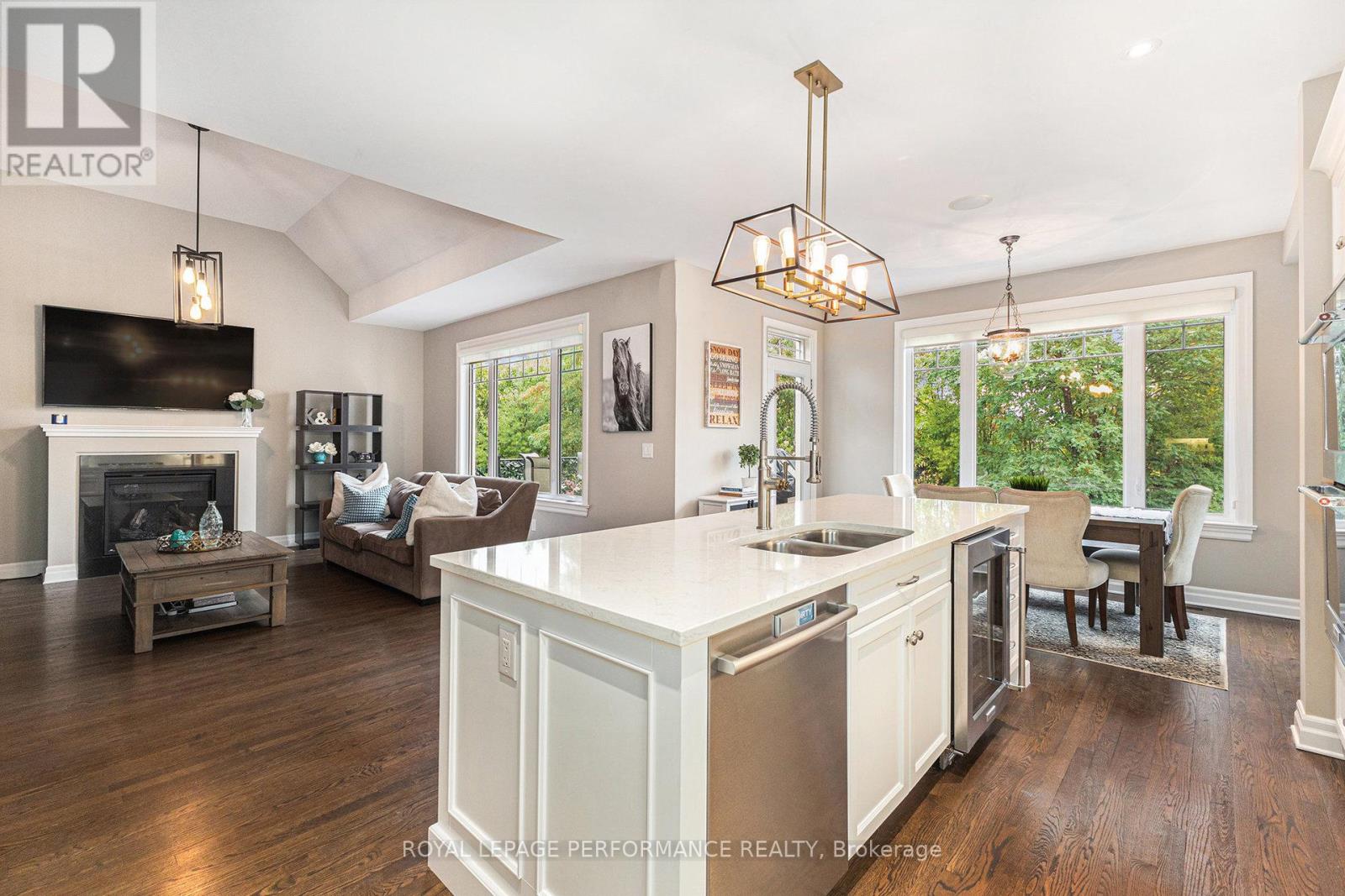 Photo 6 of 196 Grainstone Way, Ottawa ON