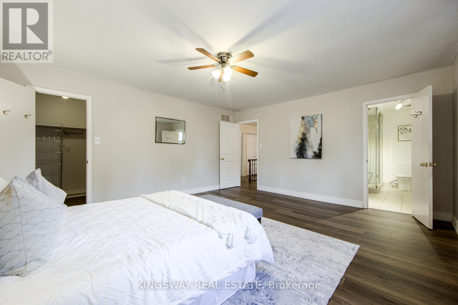 Photo 16 of 1368 Bunsden Avenue, Mississauga ON