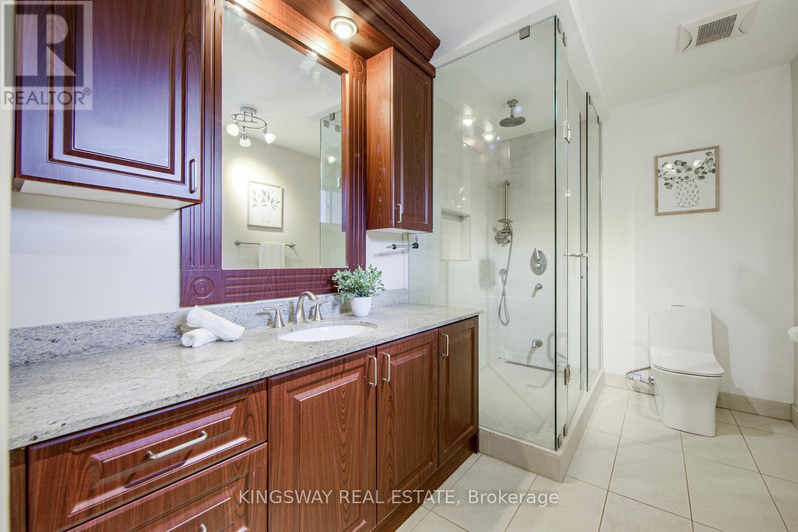 Photo 17 of 1368 Bunsden Avenue, Mississauga ON