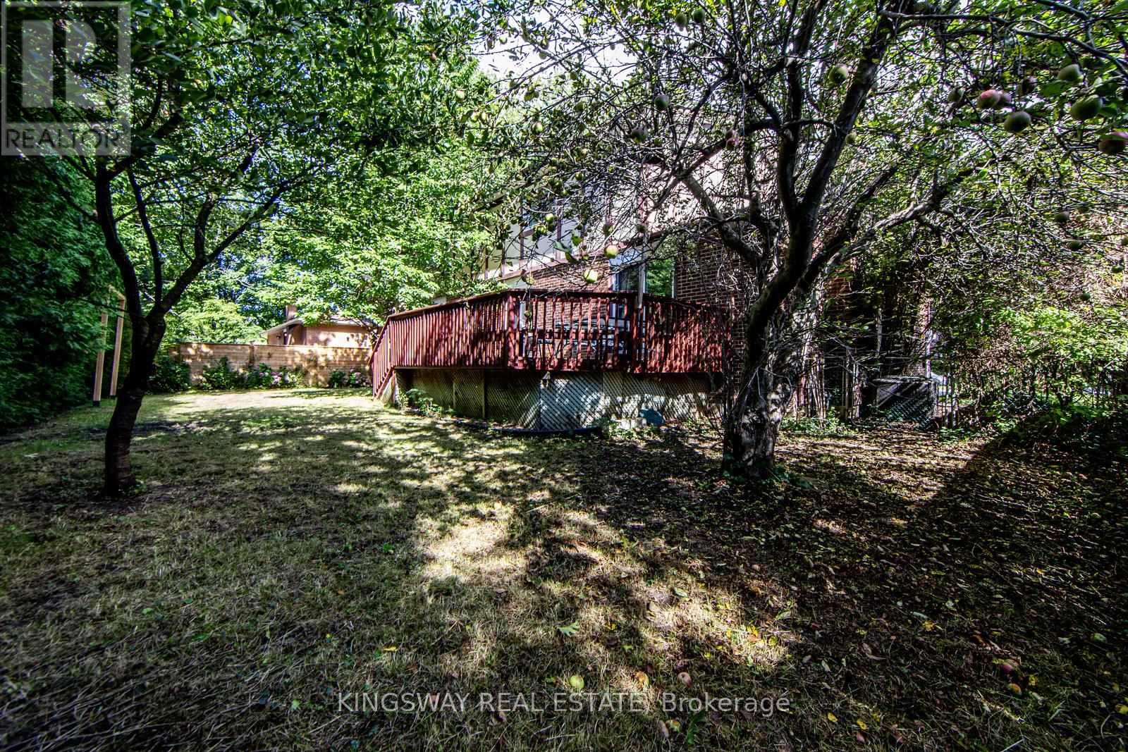 Photo 25 of 1368 Bunsden Avenue, Mississauga ON