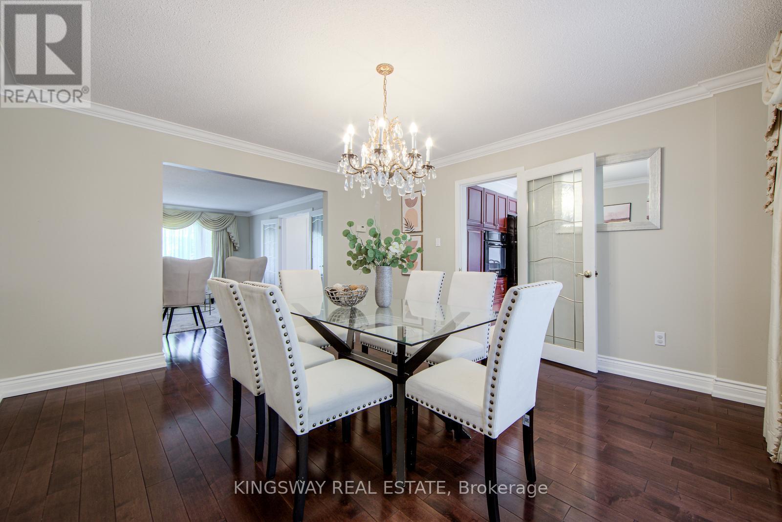 Photo 6 of 1368 Bunsden Avenue, Mississauga ON