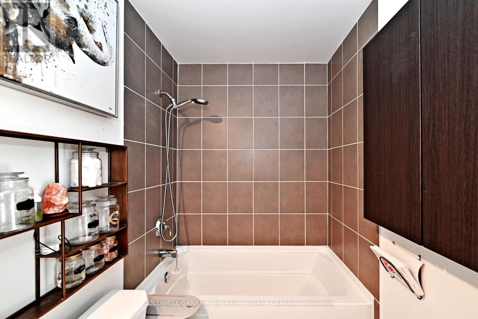 Photo 32 of 825 36 Via Bagnato Avenue, Toronto ON