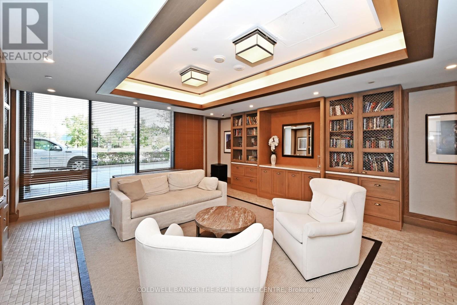 Photo 5 of 825 36 Via Bagnato Avenue, Toronto ON