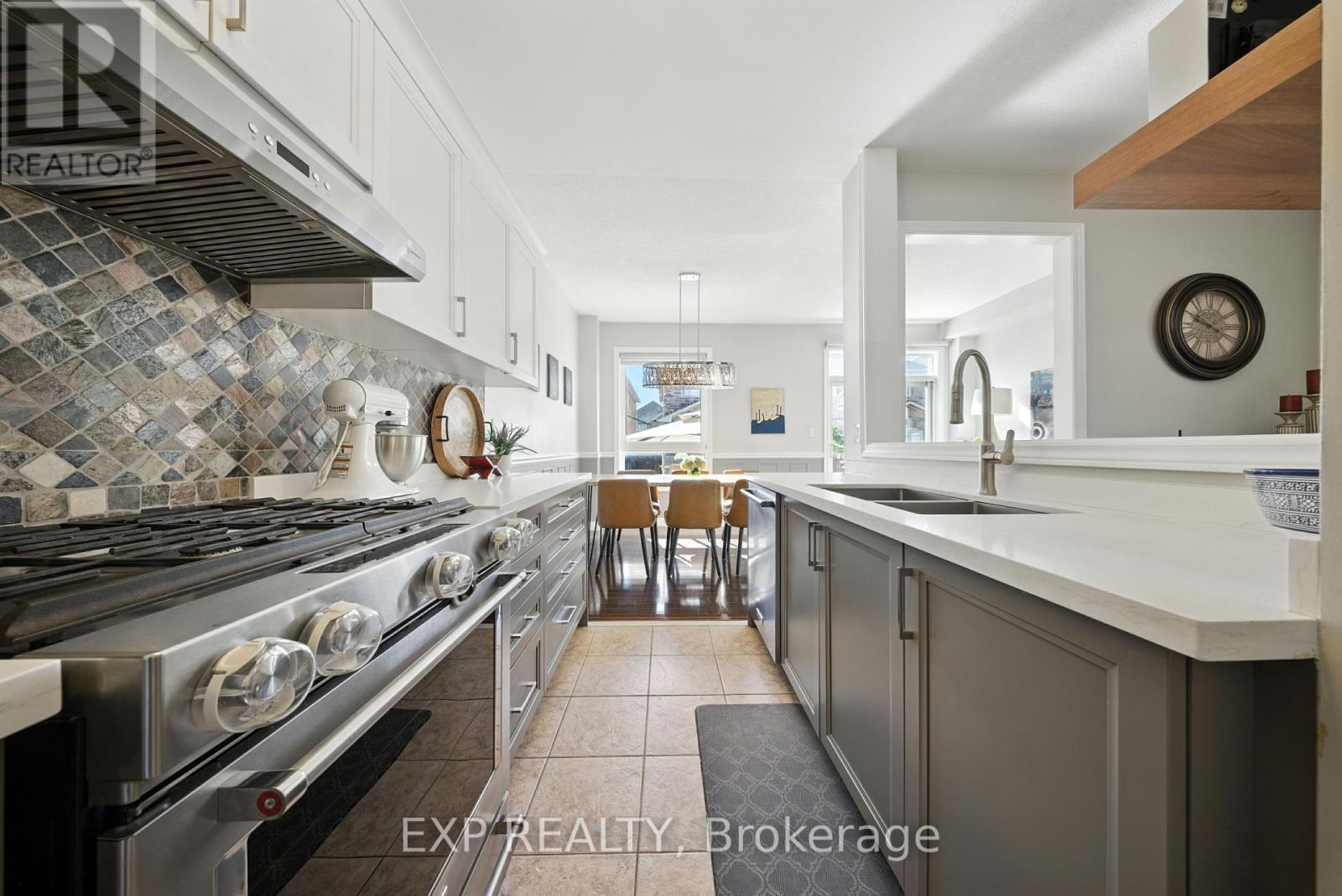 Photo 18 of 3464 Fountain Park Avenue, Mississauga ON