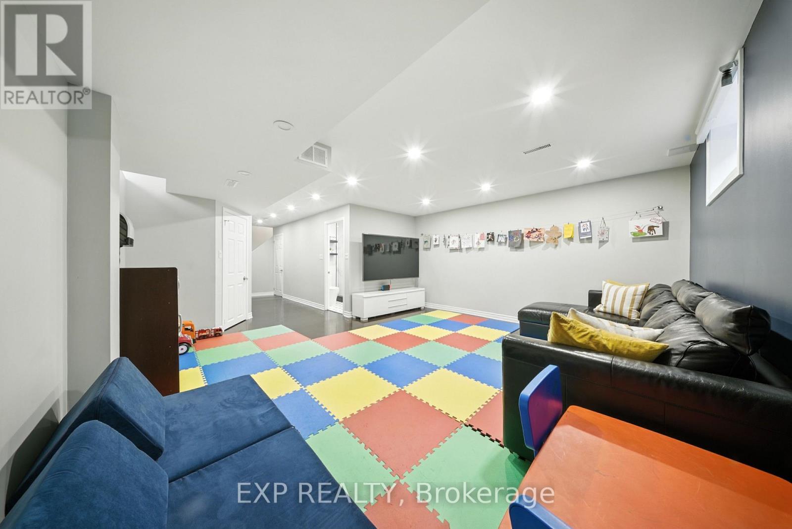 Photo 25 of 3464 Fountain Park Avenue, Mississauga ON