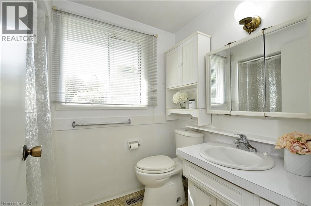 Photo 27 of 351 Craigleith Drive, Waterloo ON