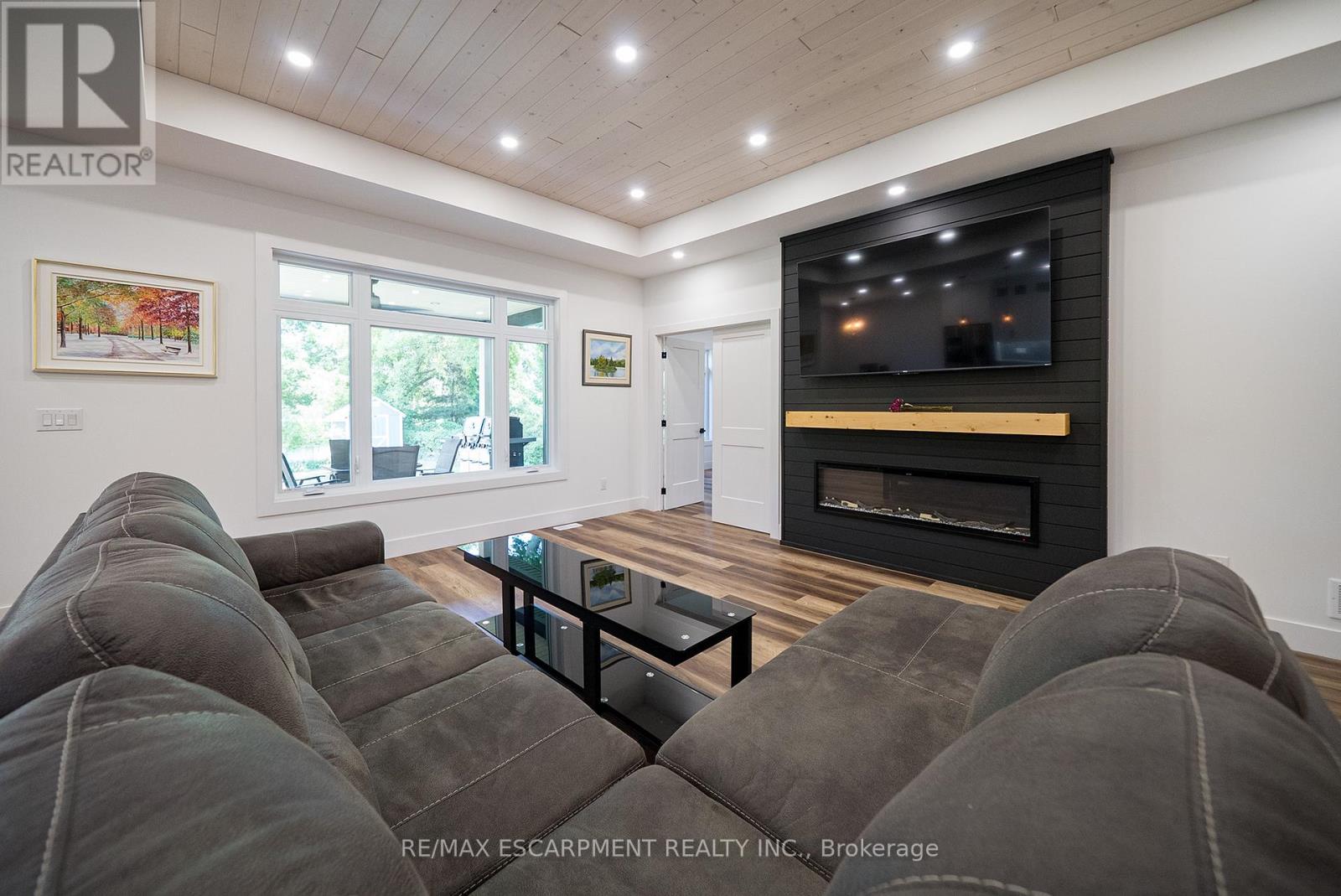 Photo 6 of 89 Robinson Street, Bayham ON
