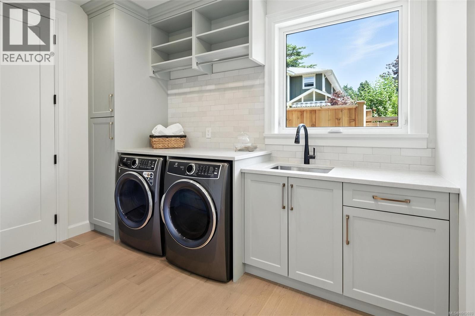 Photo 21 of 2377 Zela St, Oak Bay BC
