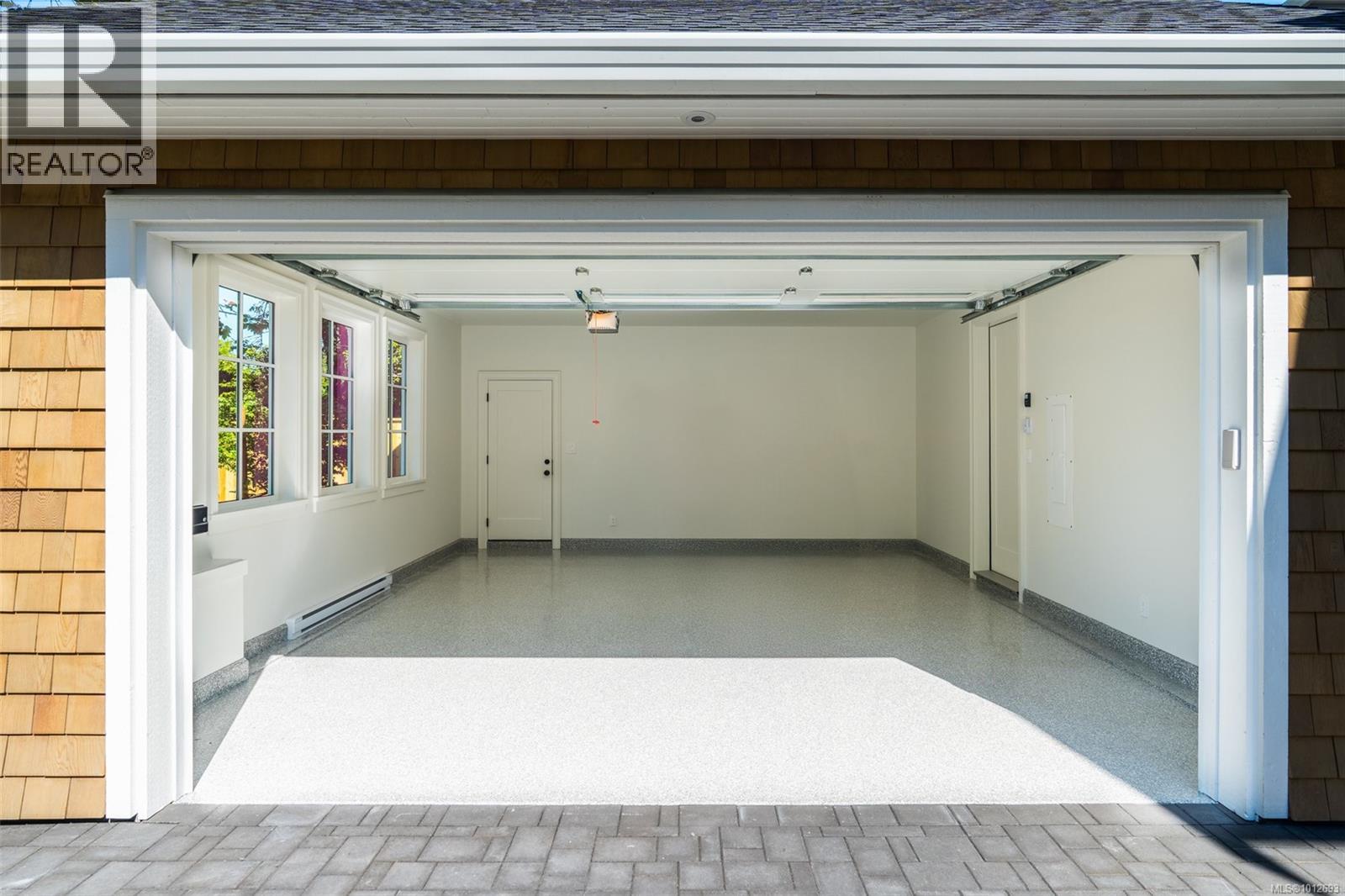 Photo 35 of 2377 Zela St, Oak Bay BC
