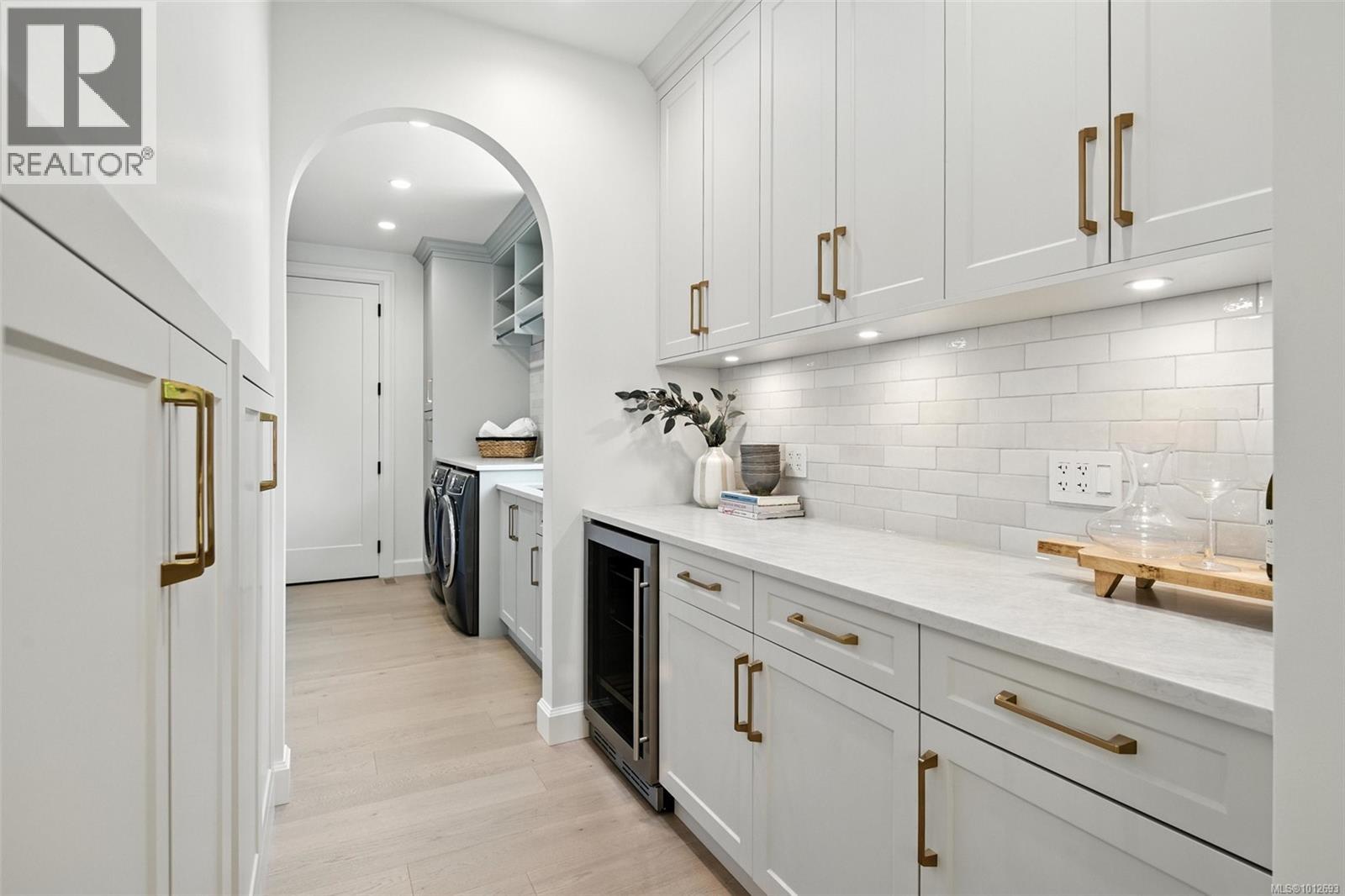 Photo 19 of 2377 Zela St, Oak Bay BC