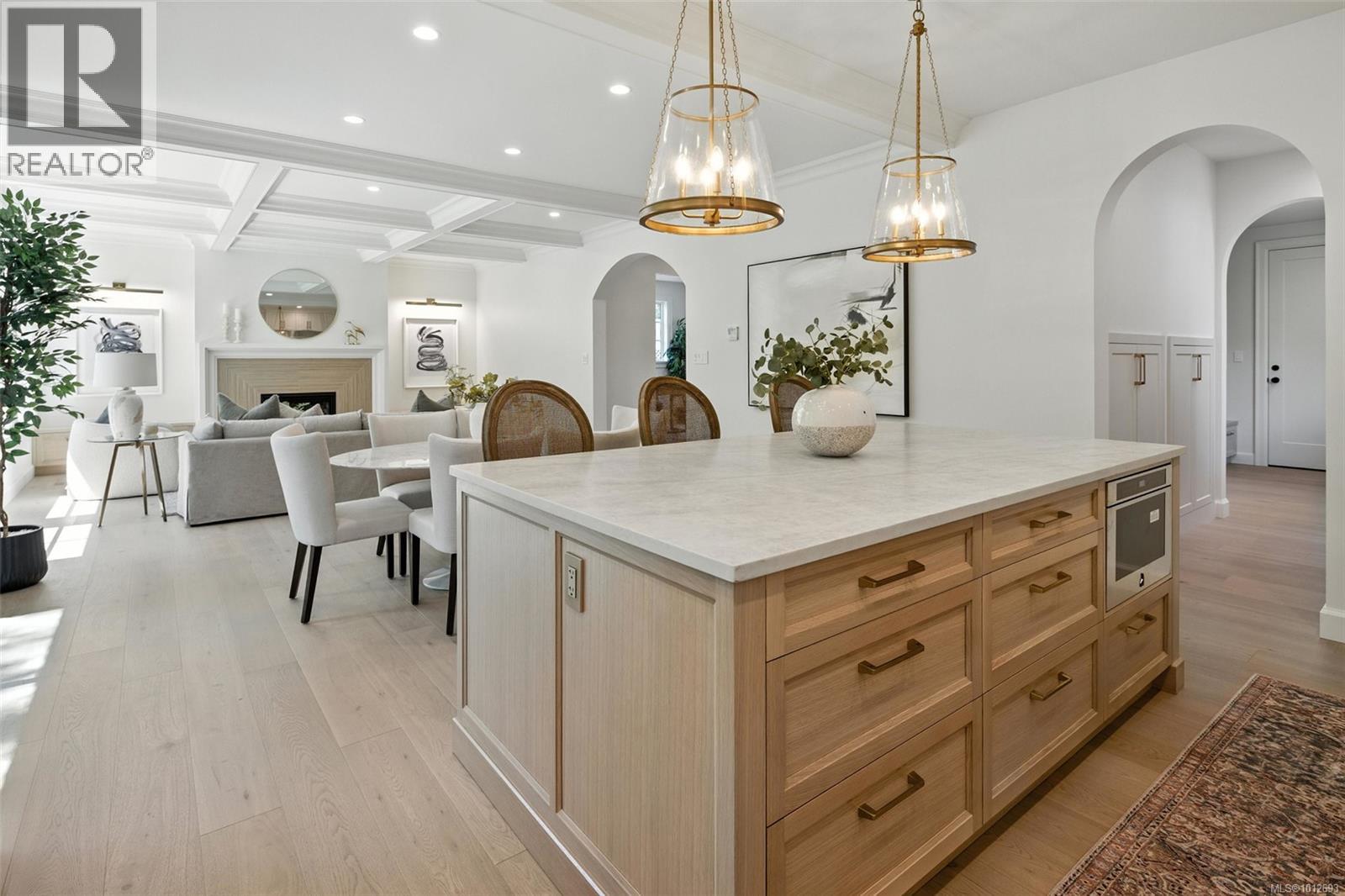 Photo 14 of 2377 Zela St, Oak Bay BC