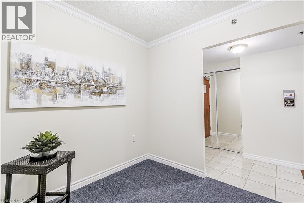 Photo 7 of 100 Burloak Drive Unit 1308, Burlington ON