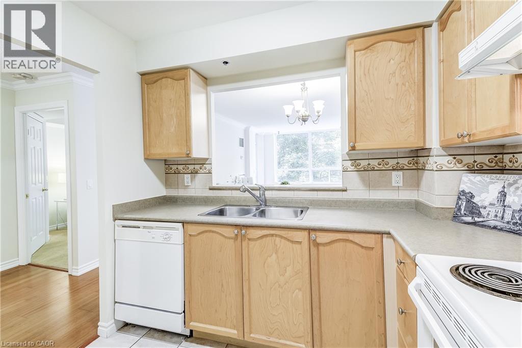 Photo 11 of 100 Burloak Drive Unit 1308, Burlington ON