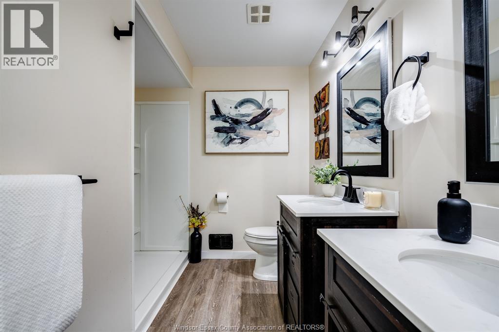 Photo 21 of 2025 Randolph Avenue, Windsor ON