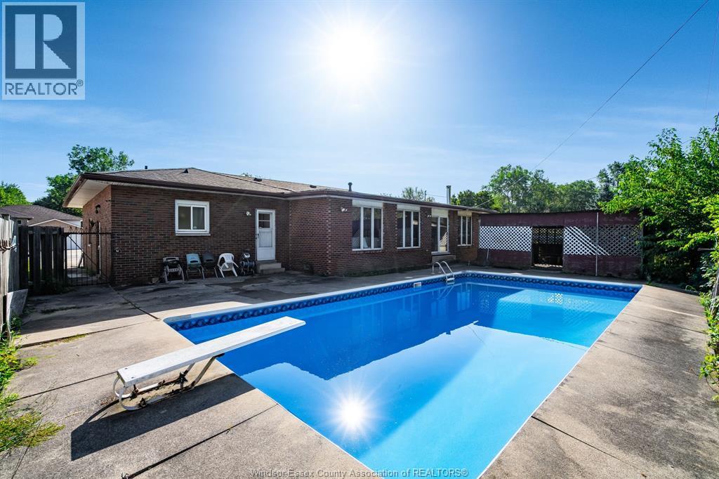 Photo 36 of 2025 Randolph Avenue, Windsor ON