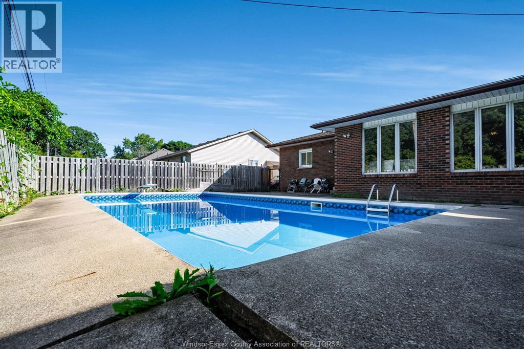 Photo 37 of 2025 Randolph Avenue, Windsor ON