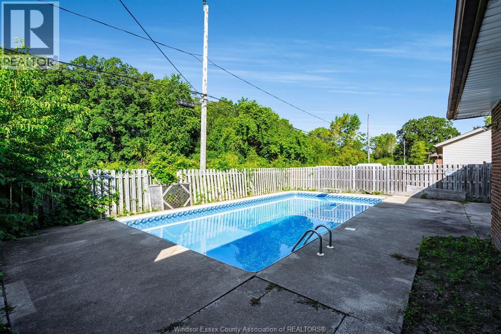 Photo 38 of 2025 Randolph Avenue, Windsor ON