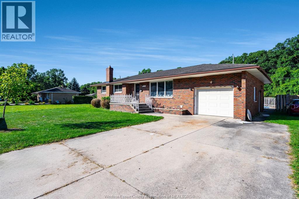 Photo 42 of 2025 Randolph Avenue, Windsor ON