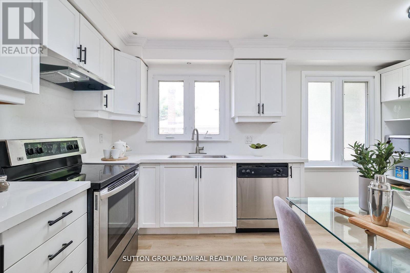 Photo 14 of 161 Ranee Avenue, Toronto ON