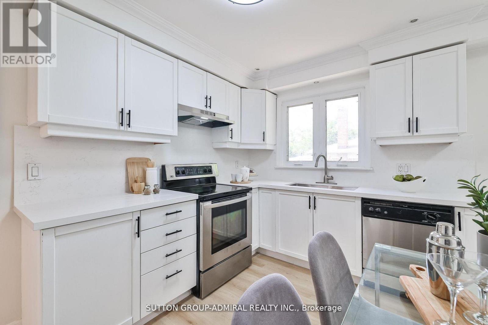 Photo 15 of 161 Ranee Avenue, Toronto ON