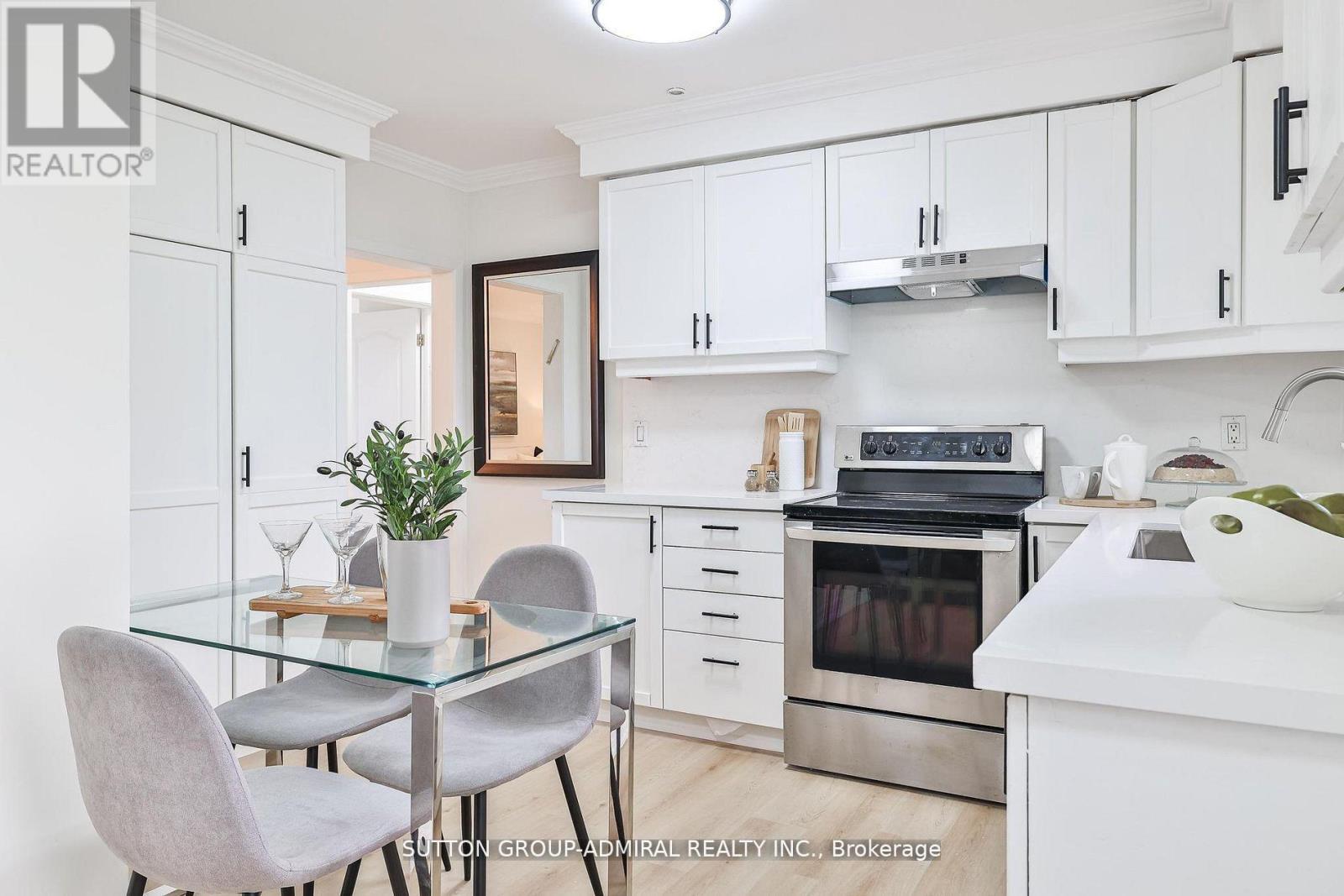 Photo 17 of 161 Ranee Avenue, Toronto ON