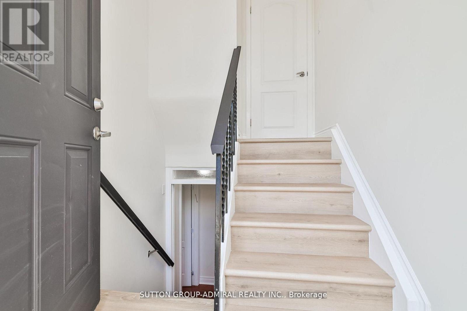 Photo 32 of 161 Ranee Avenue, Toronto ON