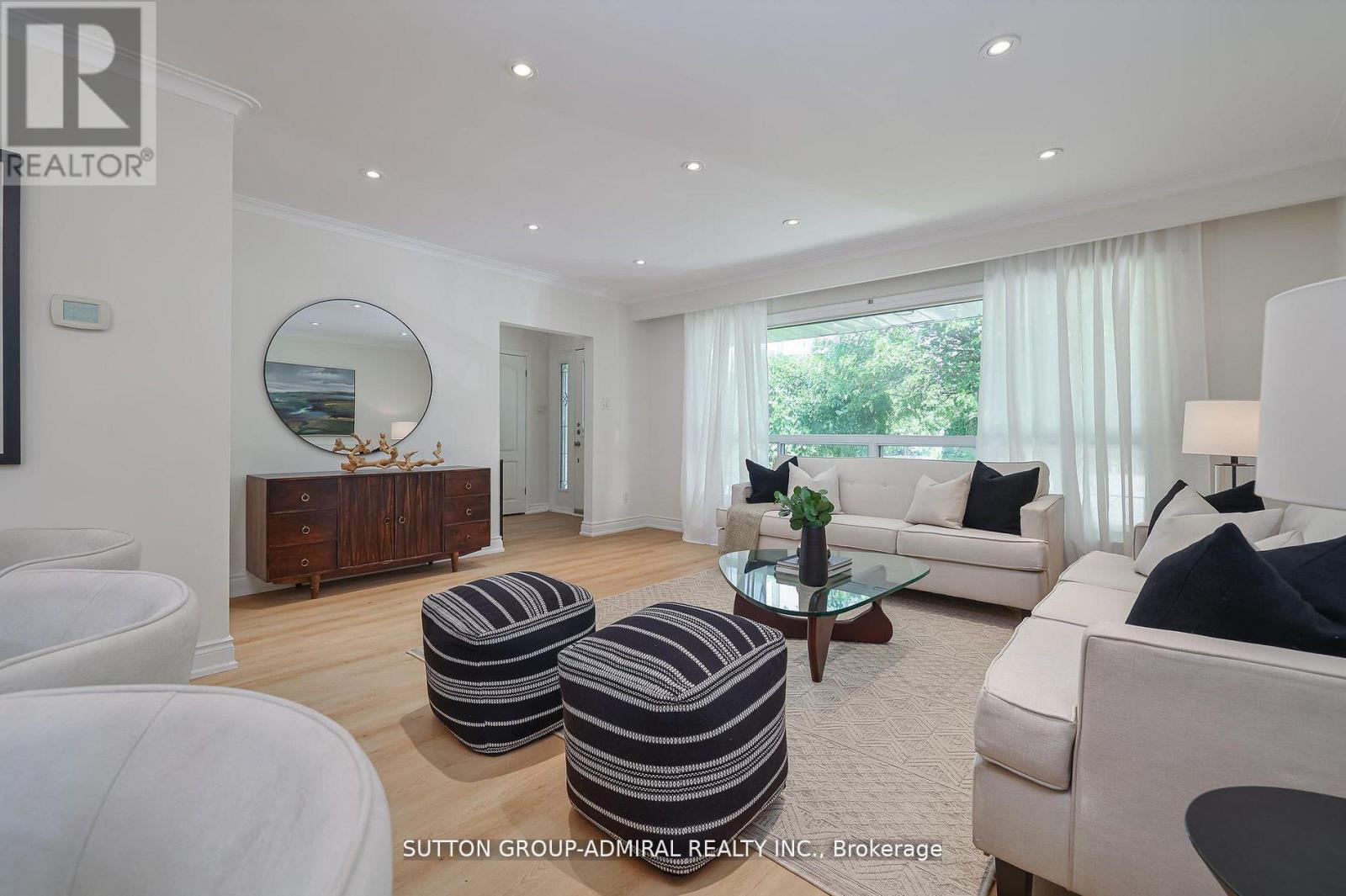 Photo 6 of 161 Ranee Avenue, Toronto ON