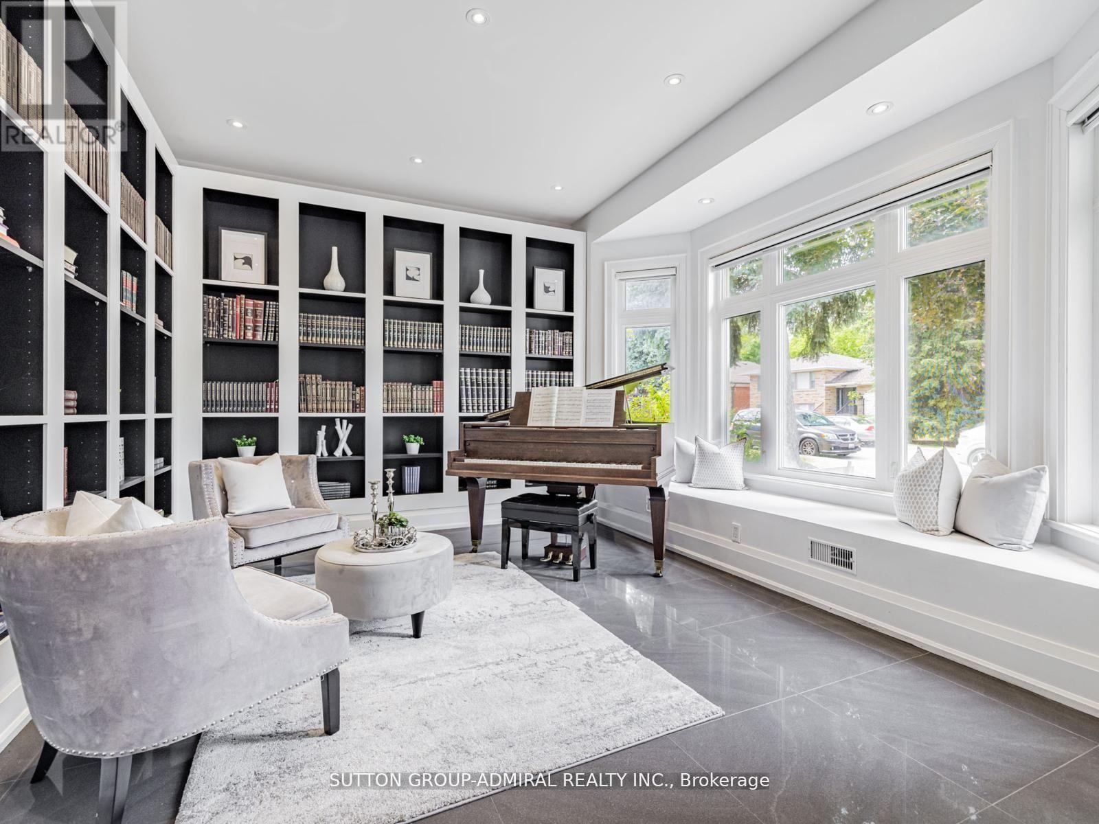 Photo 28 of 11 Frontenac Avenue, Toronto ON