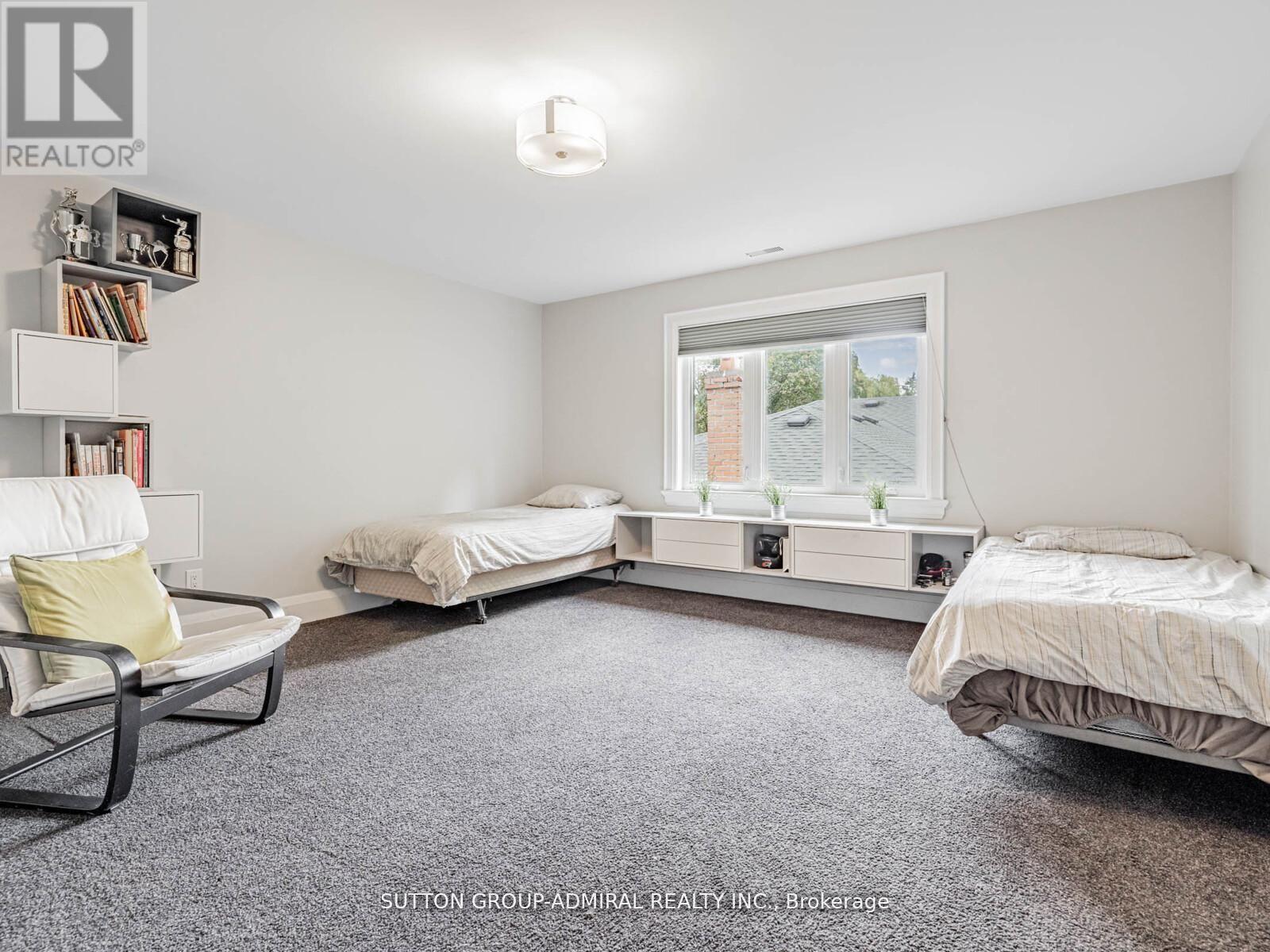 Photo 31 of 11 Frontenac Avenue, Toronto ON
