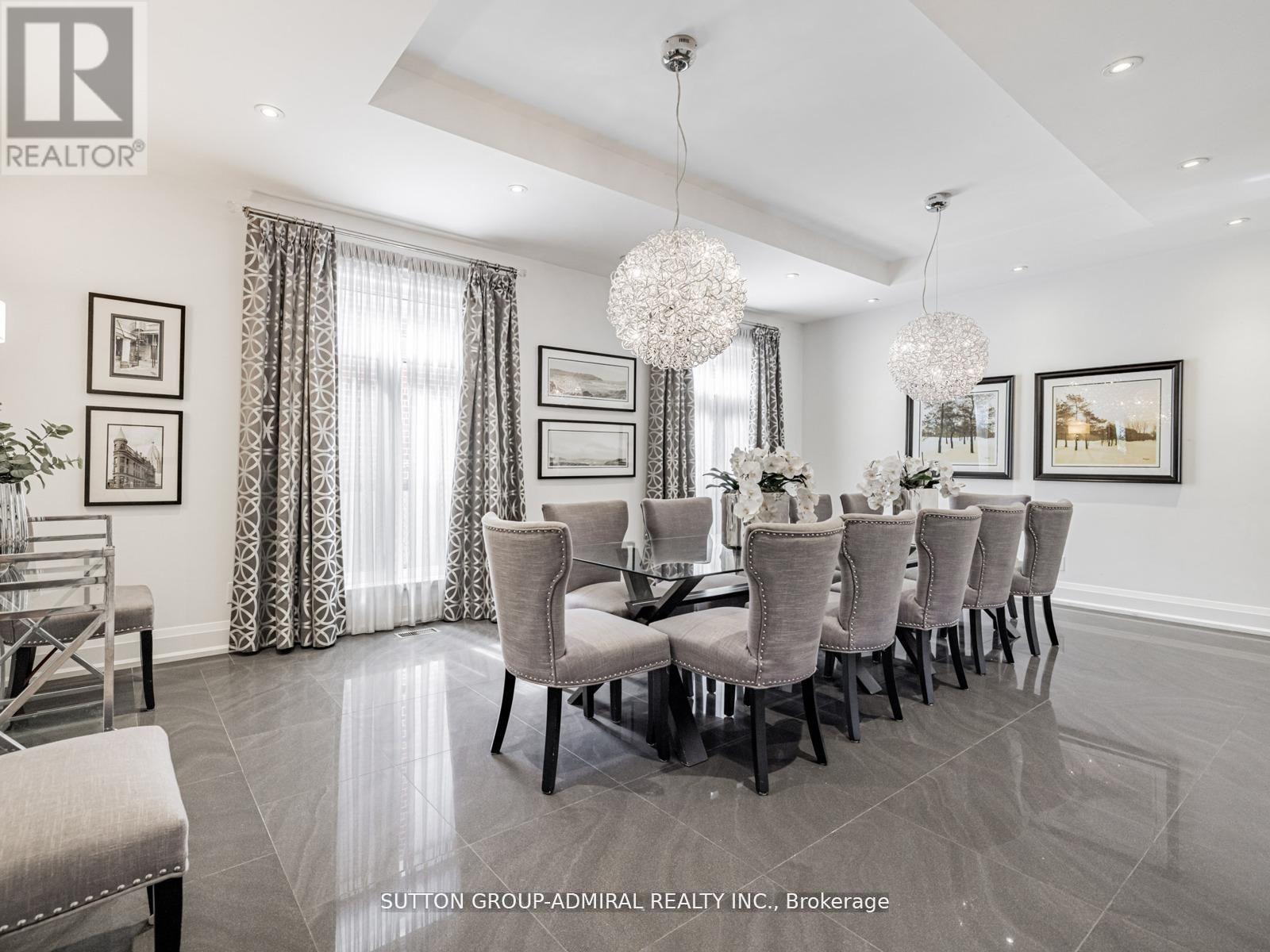 Photo 9 of 11 Frontenac Avenue, Toronto ON