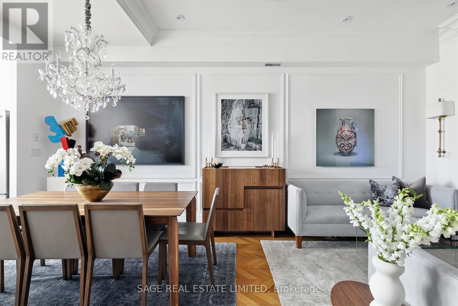 Photo 1 of 205 670 Richmond Street W, Toronto ON