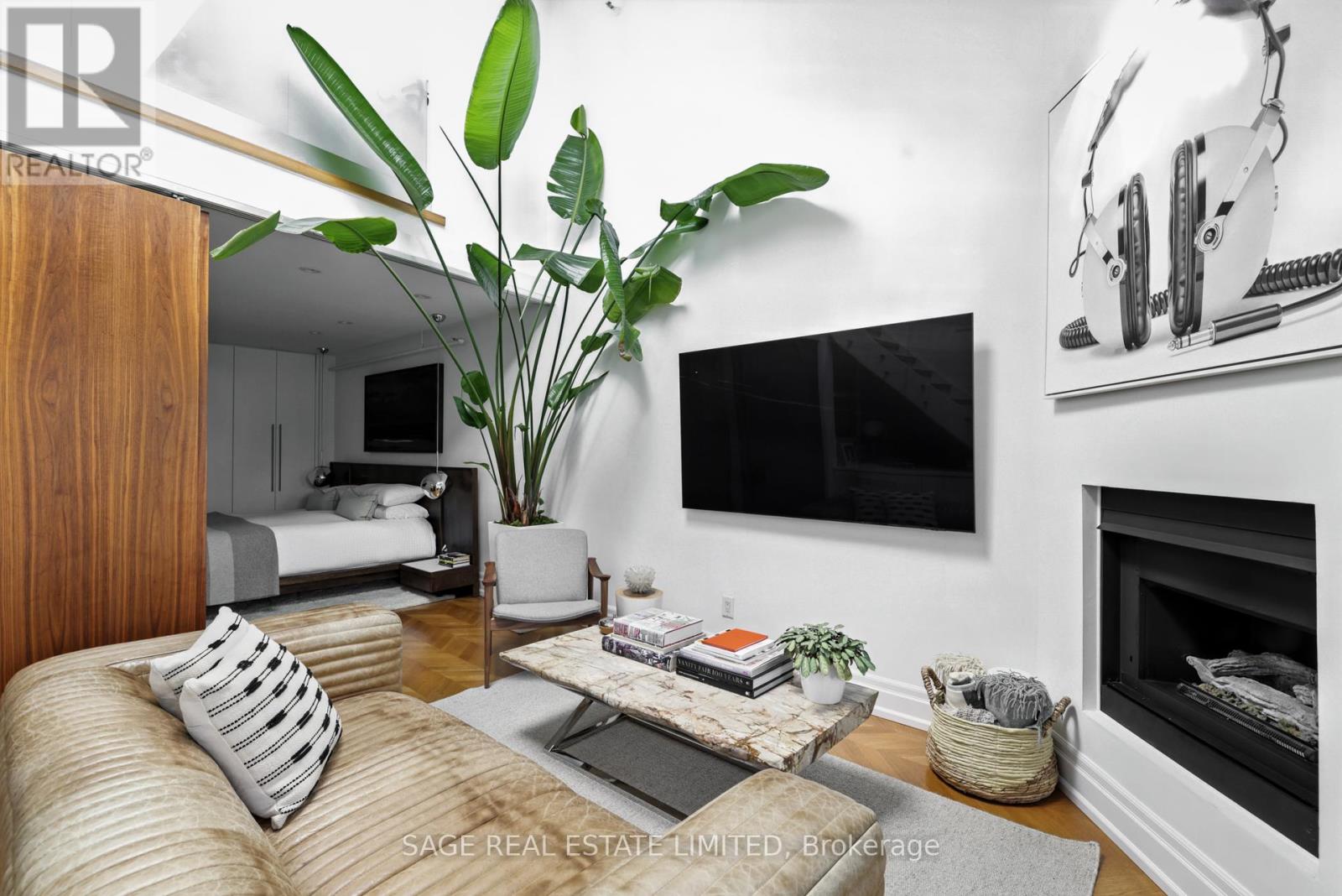 Photo 20 of 205 670 Richmond Street W, Toronto ON