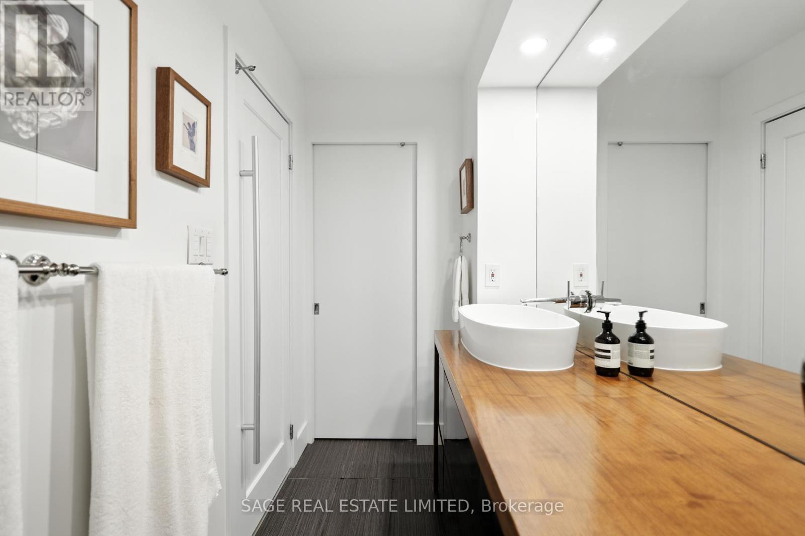 Photo 29 of 205 670 Richmond Street W, Toronto ON